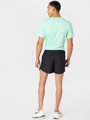 NIKE - regular Pantalón deportivo en negro