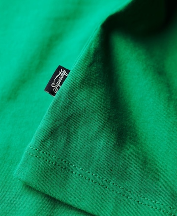 T-shirt 'Essential' Superdry en vert