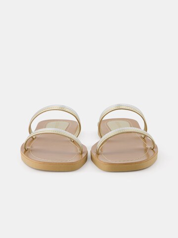 Mule Bershka en or