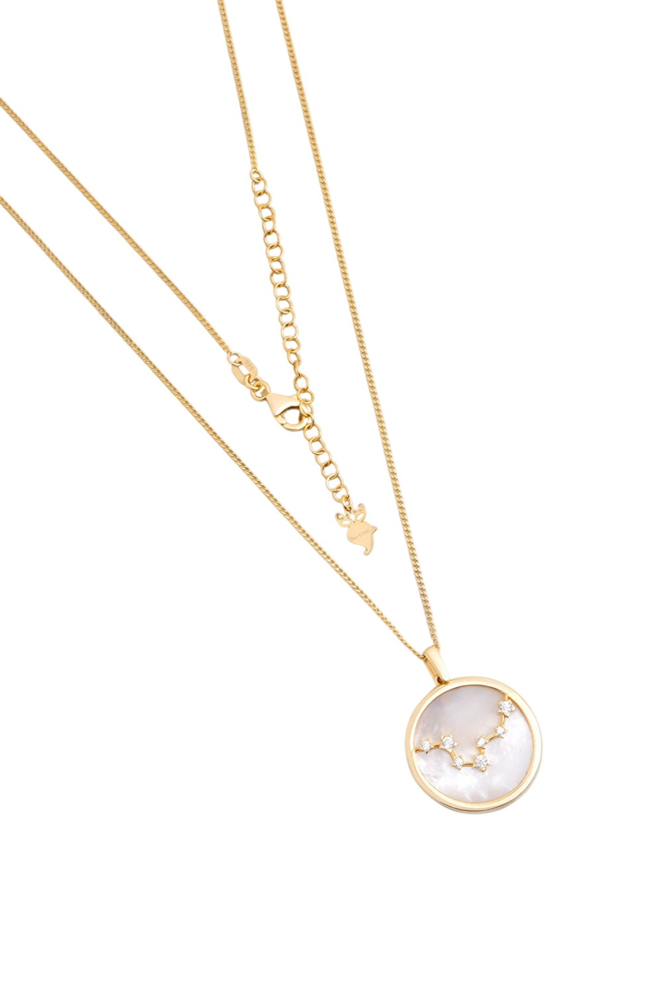 So Chic Necklace in Gold