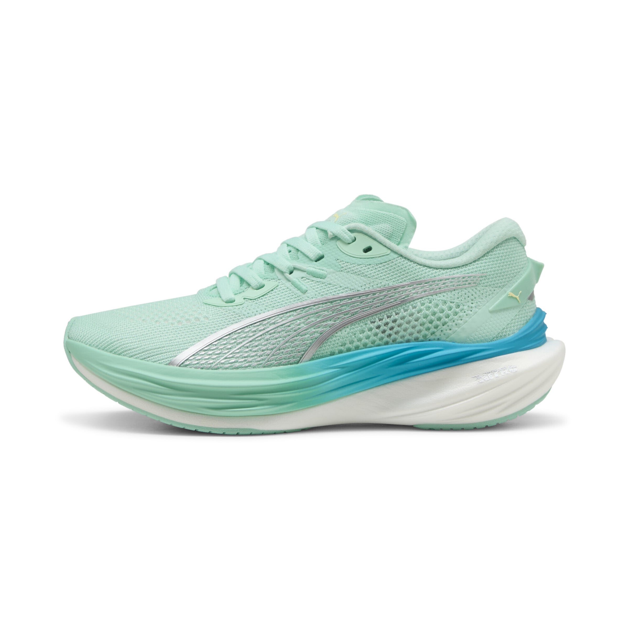 Chaussure de course 'Deviate Nitro™ 3' PUMA en vert : devant