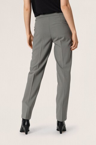 SOAKED IN LUXURY Regular Trousers 'Hunter' in Grey