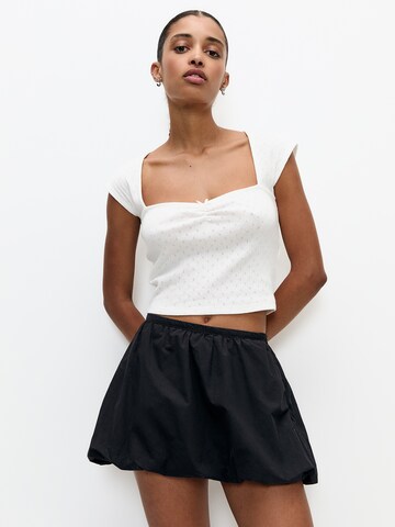 Pull&Bear Krilo | črna barva