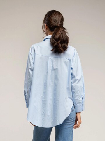 Tantra - Camiseta 'Camisa oversize con bolsillo delantero' en azul