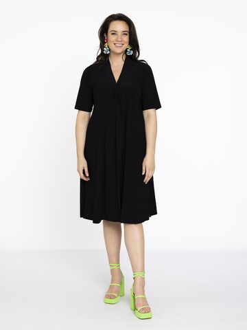 Yoek Dress in Black