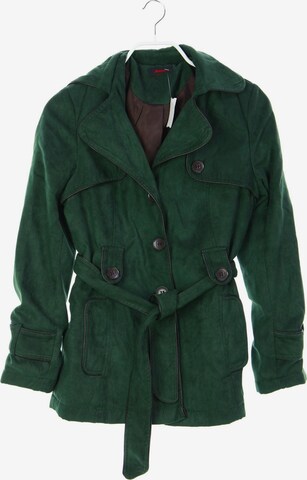 Bata Jacket & Coat in S-M in Green: front
