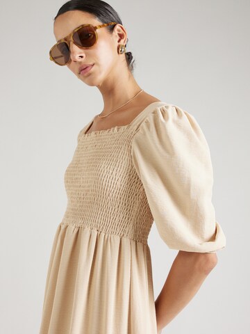 olalook Kleid in Beige