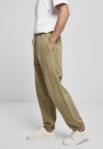 Urban Classics Loose fit Pants in Green