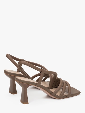 Estro Sandaler med rem '0556' i brun
