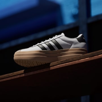 ADIDAS SPORTSWEAR - Sapatilhas baixas 'Court Bold' em branco