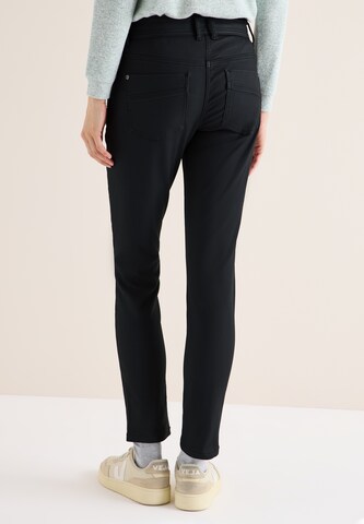 STREET ONE Slimfit Hose in Schwarz