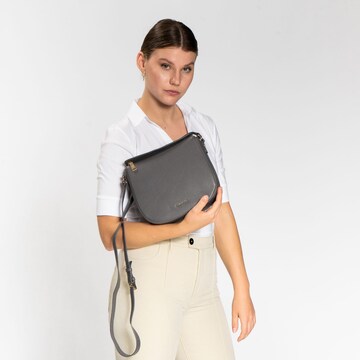 Lazarotti Crossbody Bag in Grey: front