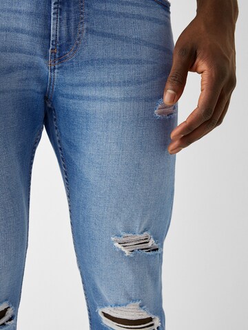 Coupe slim Jean Bershka en bleu