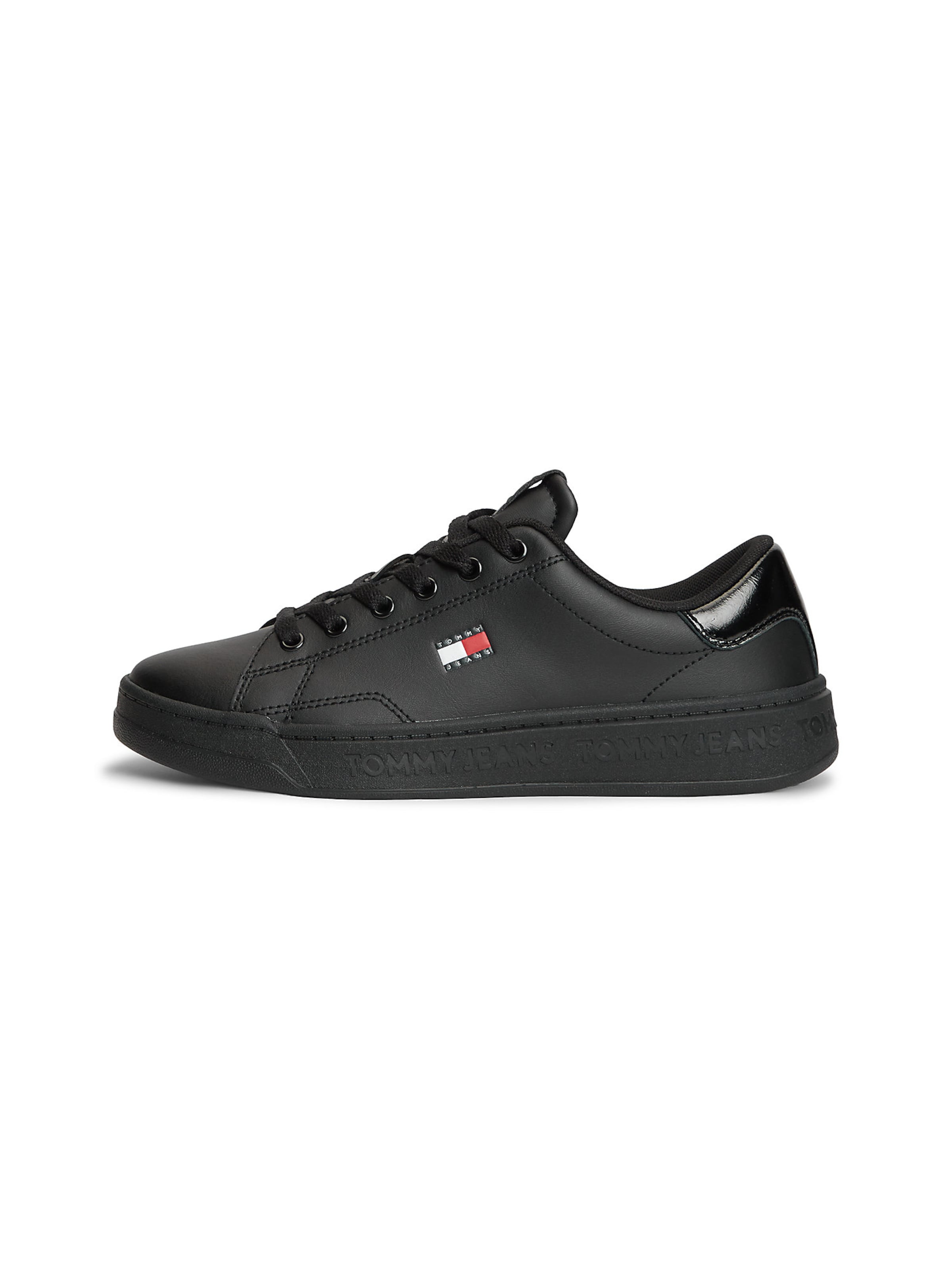 Tommy Jeans Baskets basses en 35 en rouge / noir / blanc, Vue avec produit