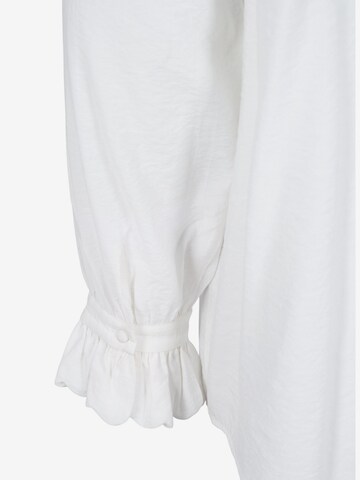 Zizzi - Blusa 'MKARLIE' em branco