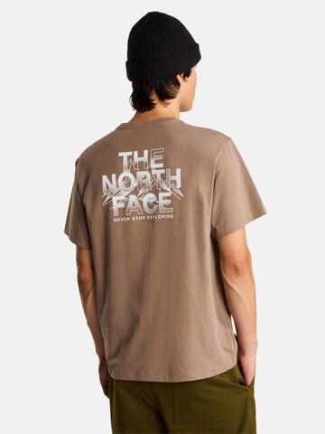 THE NORTH FACE Μπλουζάκι 'M ALLTHE WAY TO THE TOP RELAXED SS TEE' σε καφέ: μπροστά