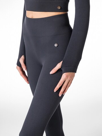 Skinny Leggings ' NUR DIE x KILIAN KERNER Leggings in Ripp-Optik ' Nur Die en gris