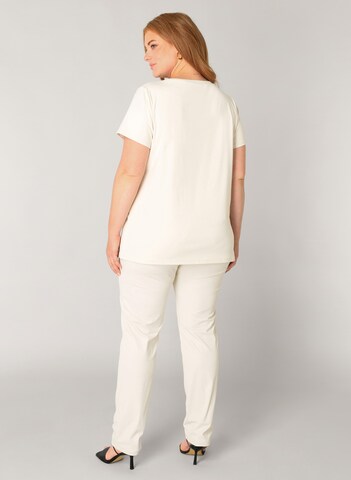 BASE LEVEL CURVY T-Shirt in Beige