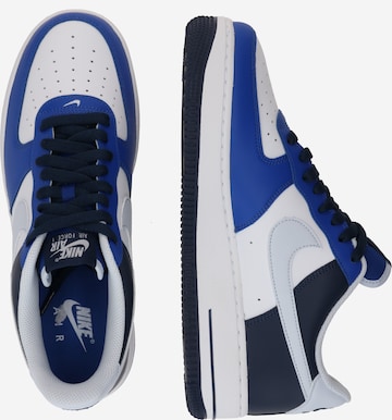 Nike Sportswear Matalavartiset tennarit 'AIR FORCE 1 '07 LV8' värissä valkoinen