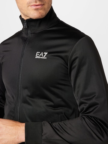 EA7 Emporio Armani Облекло за бягане в черно