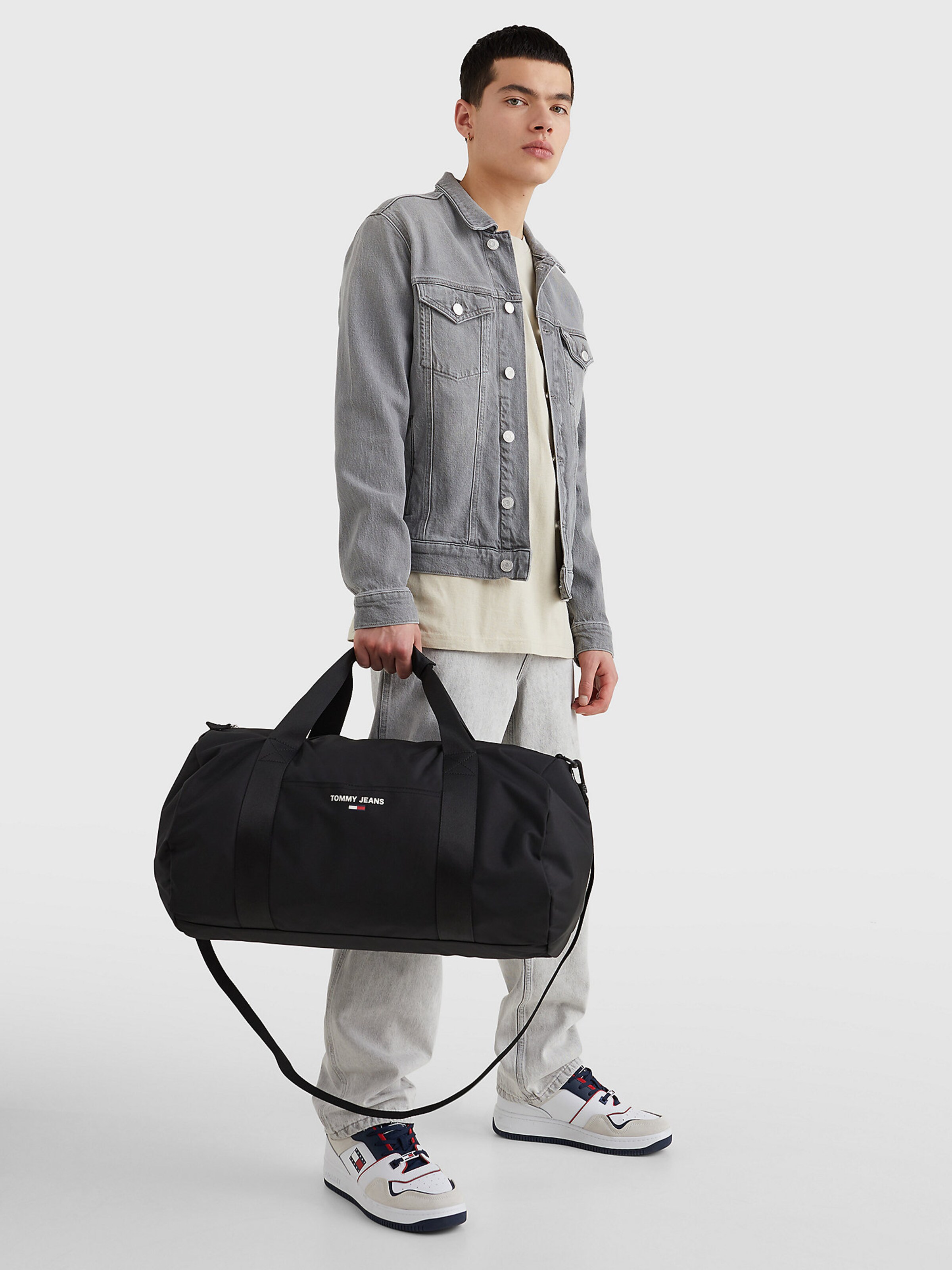 Männer Taschen & Rucksäcke Tommy Jeans Weekender in Schwarz - GJ44522 Männer Taschen & Rucksäcke Tommy Jeans Weekender in Schwarz - GJ44522