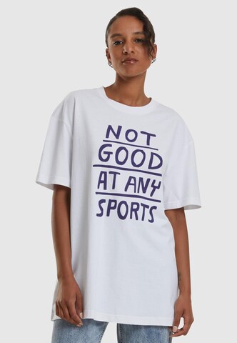 T-shirt 'Not Good At Any Sports' Days Beyond en blanc : devant