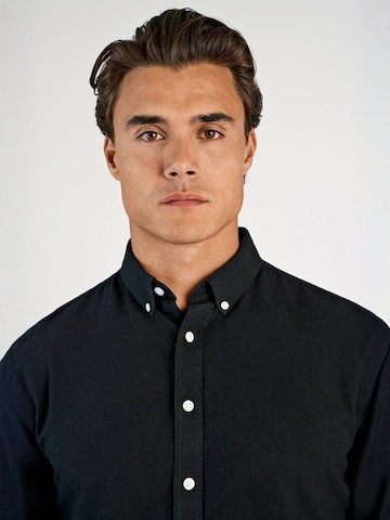 Coupe regular Chemise Lindbergh en noir