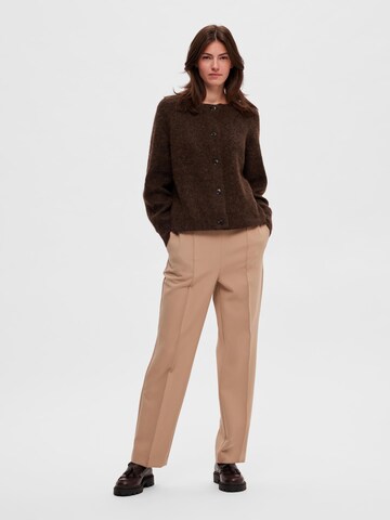 SELECTED FEMME Regular Trousers with creases 'Vinnie' in Brown