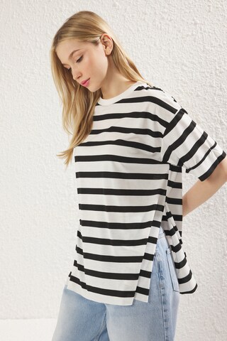 Trendyol Oversized Shirt in Black