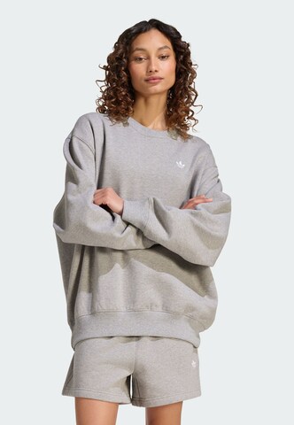 Sweat-shirt 'Essentials' ADIDAS ORIGINALS en gris : devant