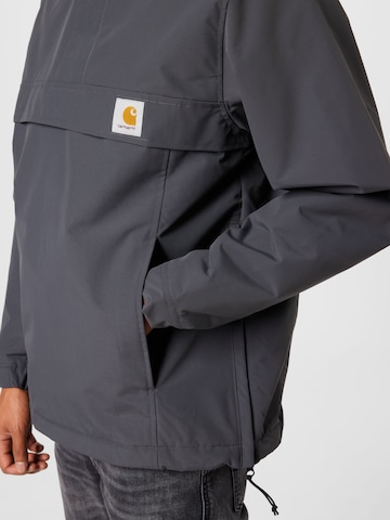 Carhartt WIP Regular Fit Overgangsjakke 'Nimbus' i grå
