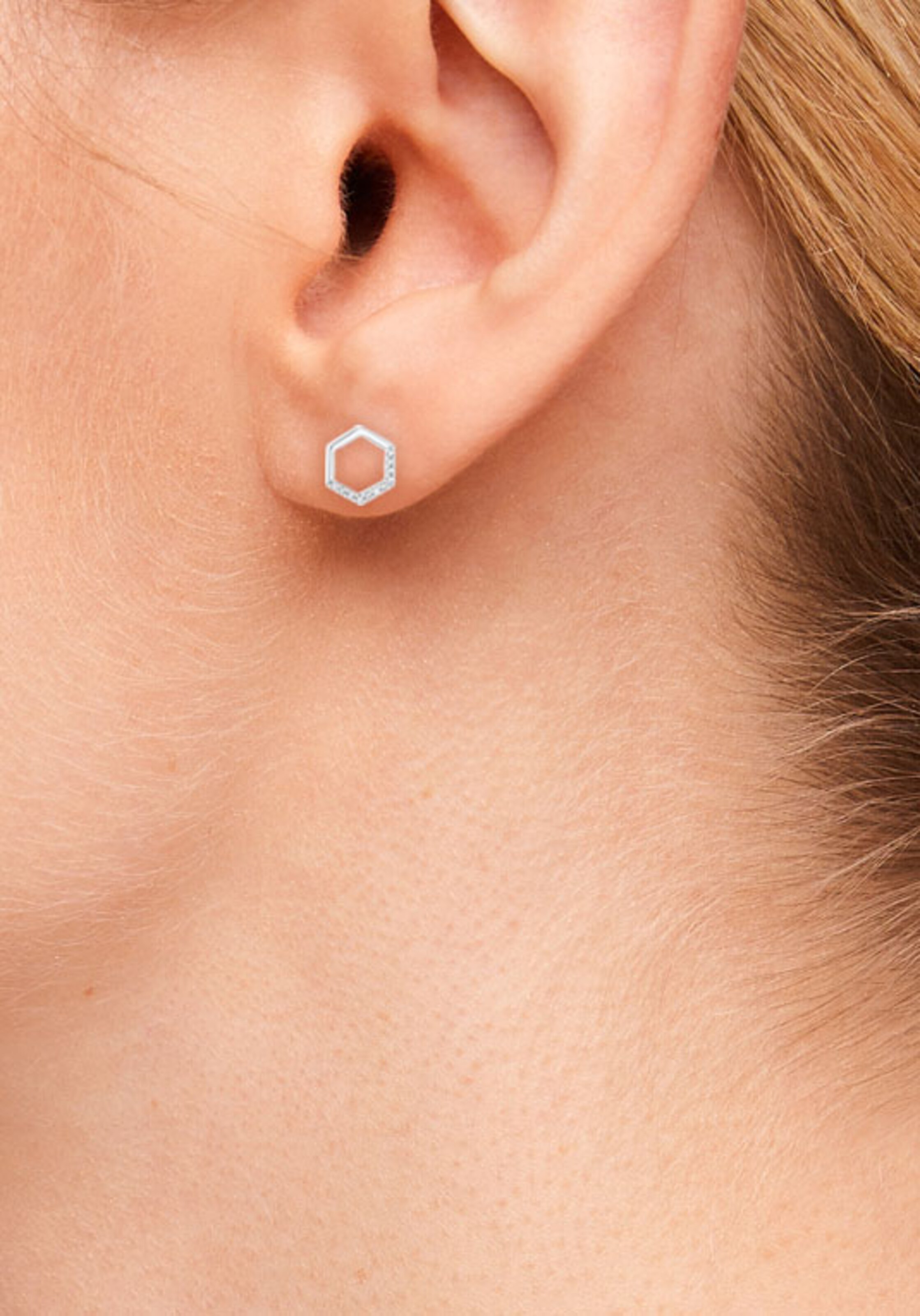 s.Oliver Earrings in Silver: front