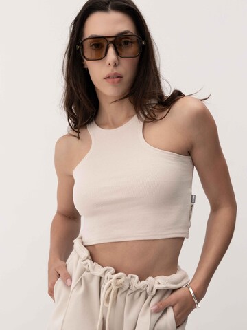FEMSSY Top 'MIDLINE TOP BEIGE'‌‌ in Beige: Vorderseite
