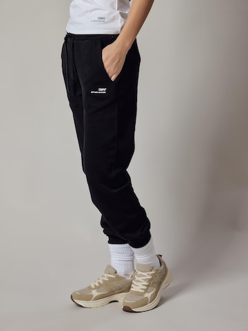 regular Pantaloni di OWN Off With Nature in nero