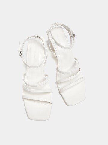 Sandales Pull&Bear en blanc