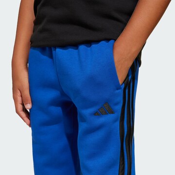 ADIDAS SPORTSWEAR Tapered Sportbroek 'Essentials' in Blauw