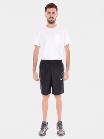 Baggy Pantaloni 'PUMATECH Woven Cargo Shorts' di PUMA in nero: frontale