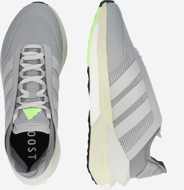 ADIDAS SPORTSWEAR - Zapatillas de running 'AVRYN' en gris