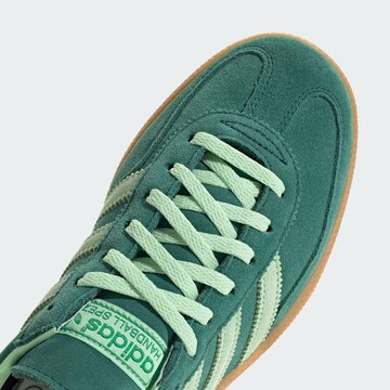 ADIDAS ORIGINALS Trampki niskie 'Handball Spezial' w kolorze zielony