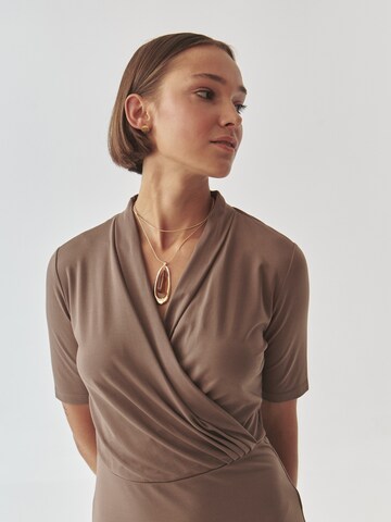 Robe 'JOE' TATUUM en beige