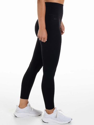 Slimfit Pantaloni sportivi 'Athleisure' di Divina in nero