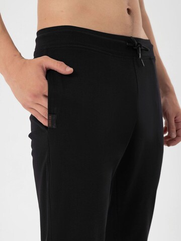 regular Pantaloni di By Diess Collection in nero
