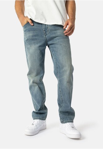 Regular Jean 'Danilo' Elias Rumelis en bleu : devant