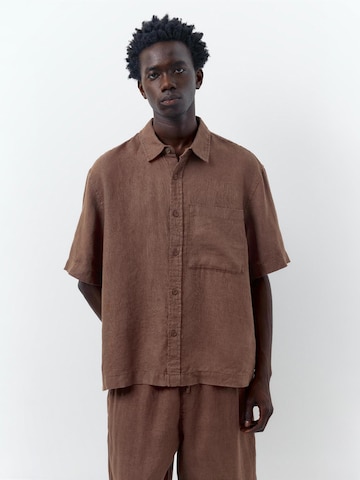 Pull&Bear Bluser & t-shirts i brun: forside