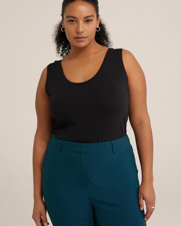 WE Fashion Top in Black: front