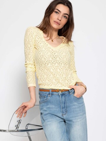 SASSYCLASSY Shirt‌‌‌‌‌‌‌‌ in Gelb