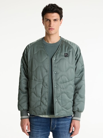 Veste mi-saison 'Vex' CHASIN' en vert : devant