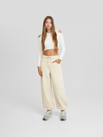 Bershka Дънки Tapered Leg Дънки в жълто