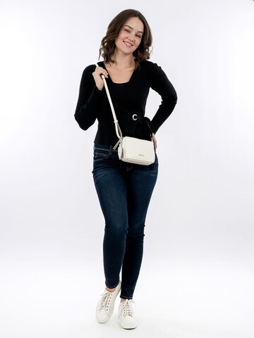 Emily & Noah Schoudertas 'Enie' in Beige