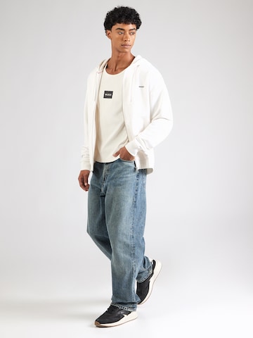 HUGO Μπλουζάκι 'Darrio' σε μπεζ